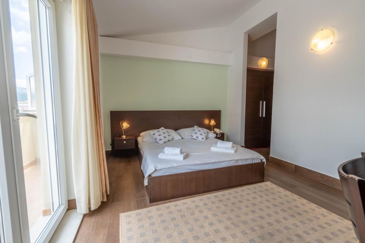 Rooms Epetium Stobreč Exterior foto