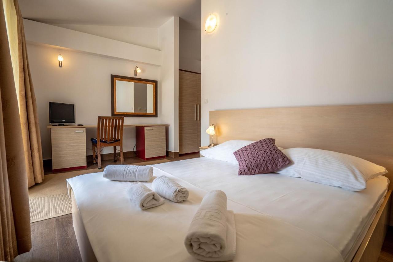 Rooms Epetium Stobreč Exterior foto
