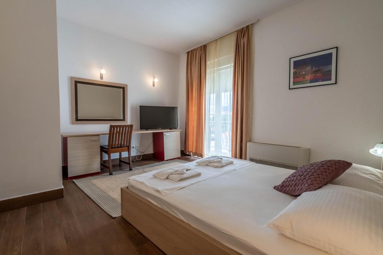 Rooms Epetium Stobreč Exterior foto
