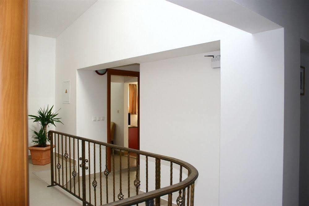 Rooms Epetium Stobreč Exterior foto